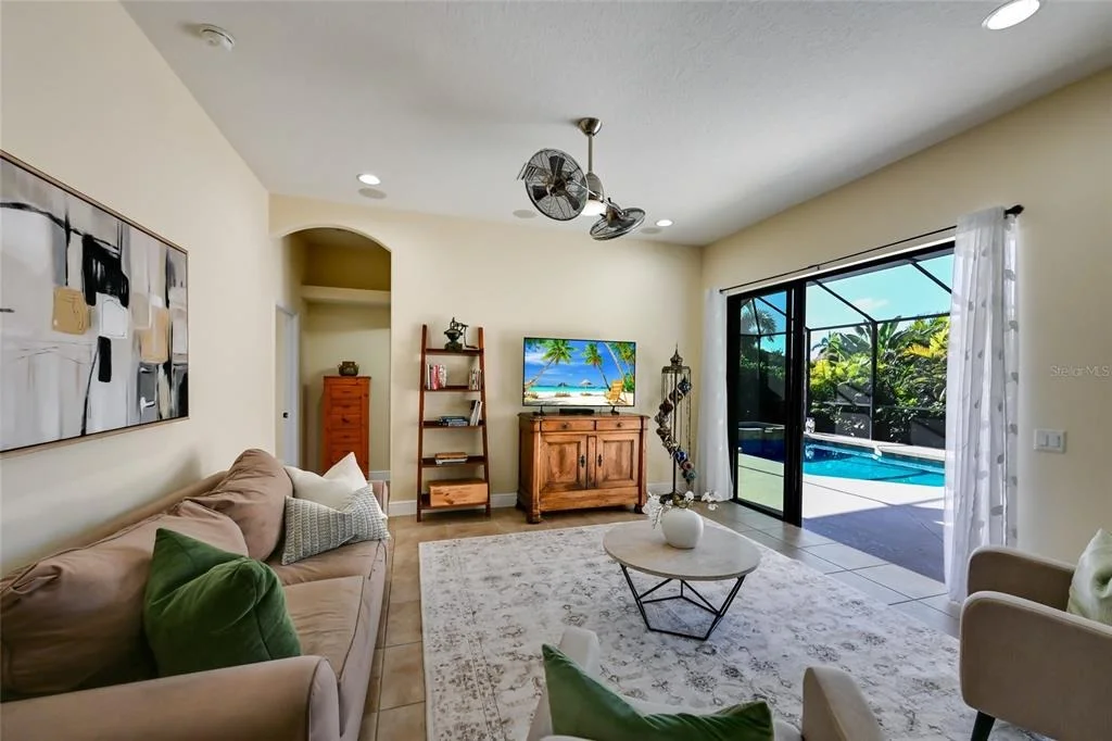 Photo of 525 MAST DRIVE