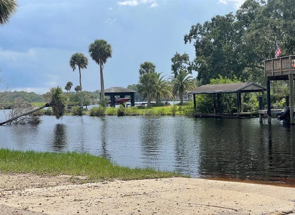 Photo of 400 PALM AVENUE