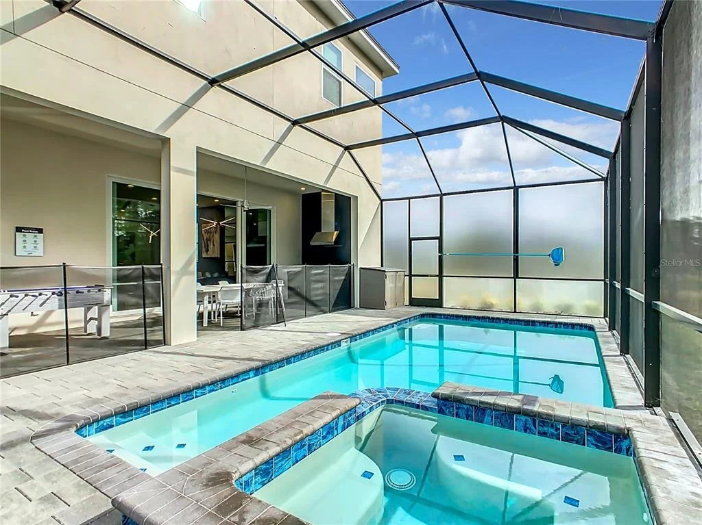 Photo of 2125 PINE OAK LOOP