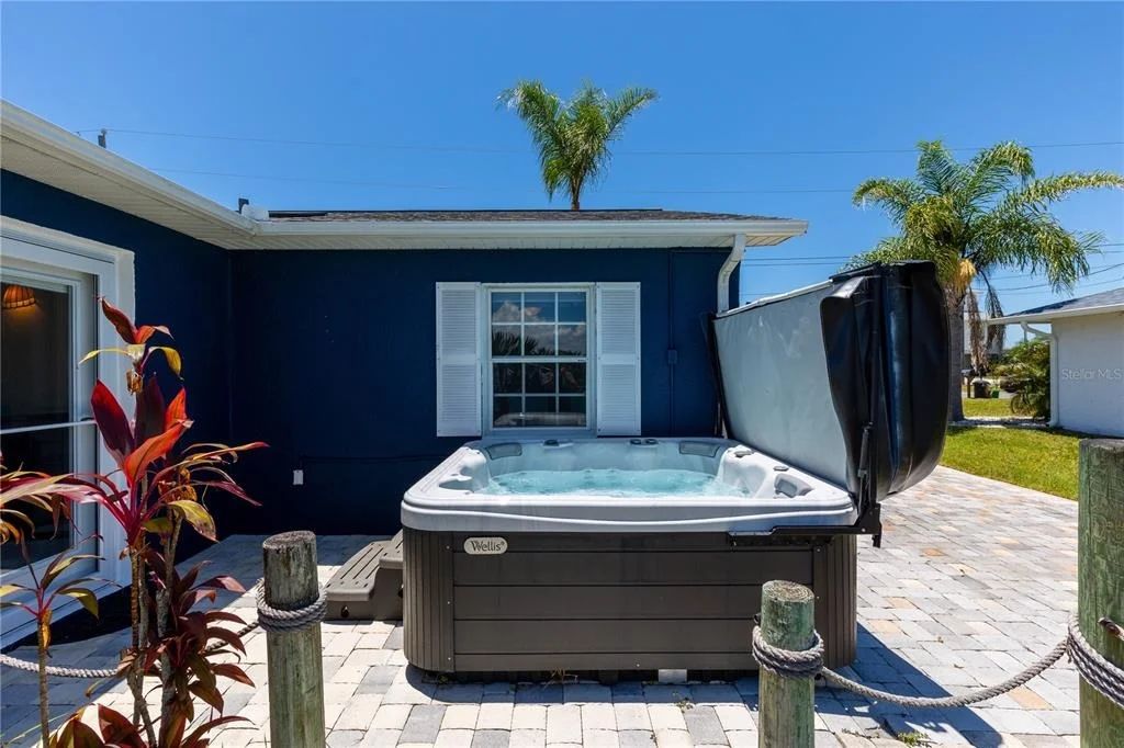 Photo of 3388 OLEANDER DRIVE