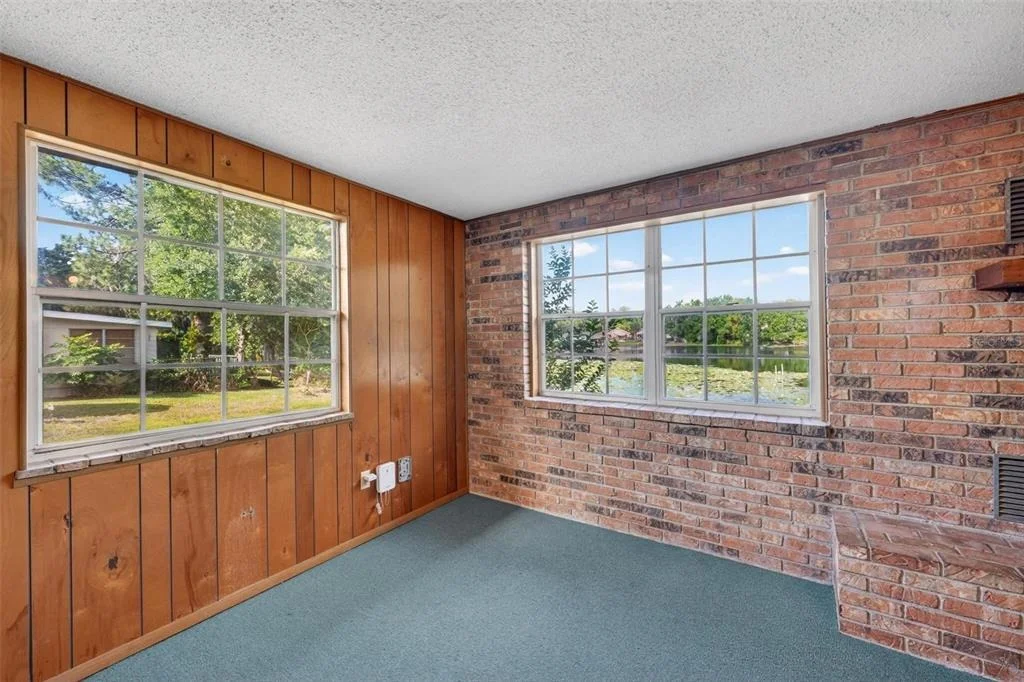 Photo of 710 TWIN OAKS LANE
