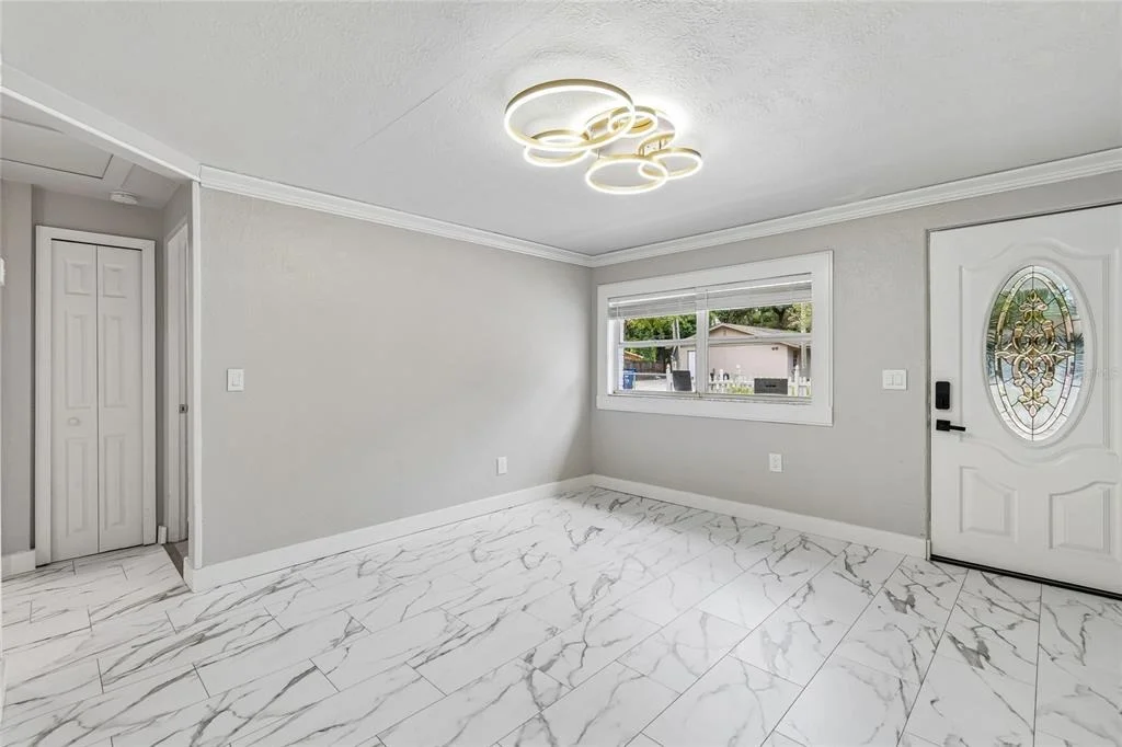Photo of 1614 E MAPLE AVENUE