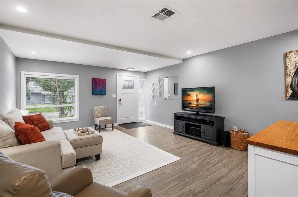 Photo of 1663 SAN MATEO DRIVE