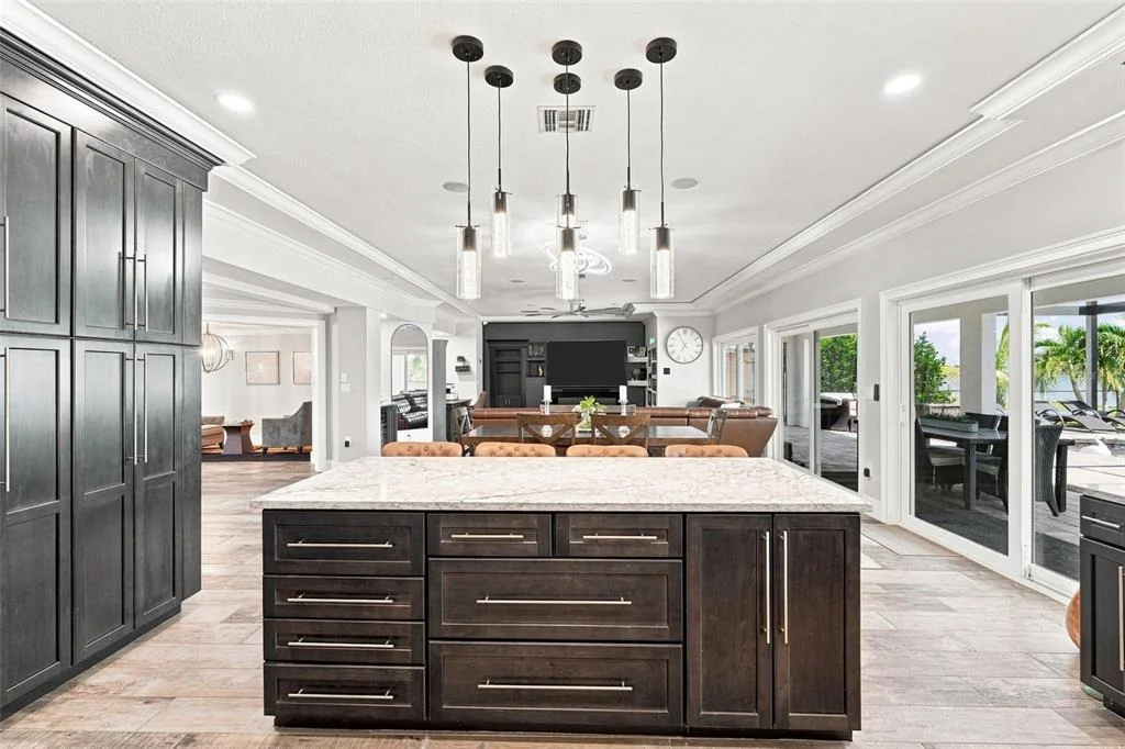 Photo of 2424 HARBOUR DRIVE
