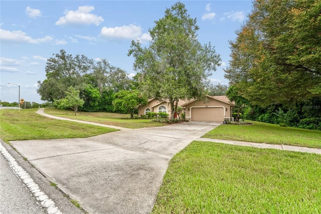 Photo of 14433 LINDEN DRIVE