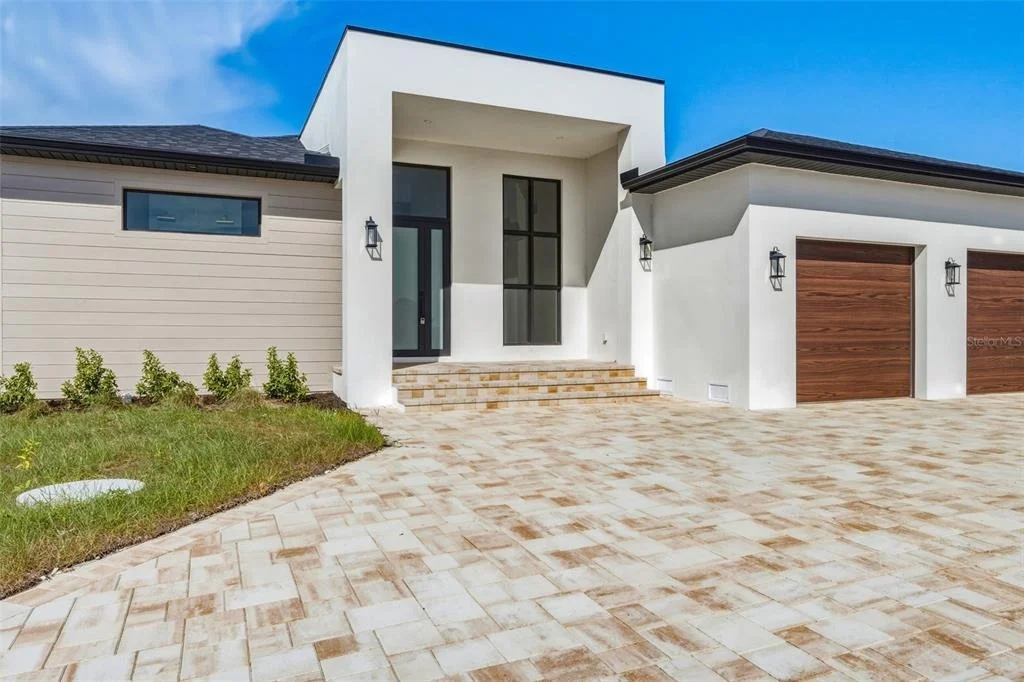 Photo of 44 SUNFLOWER DRIVE