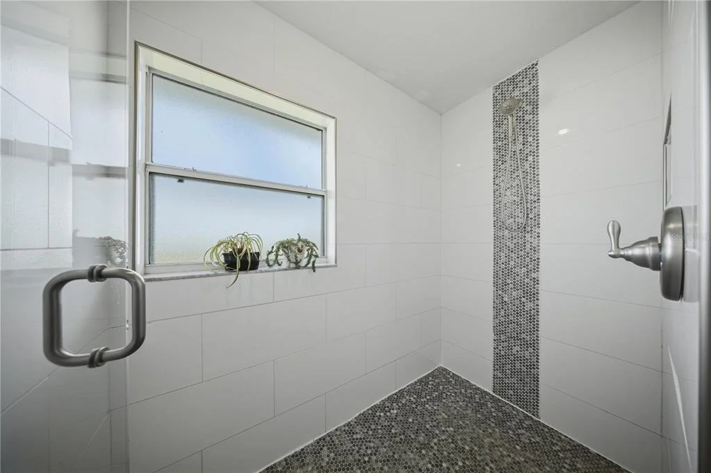 Photo of 6875 SE 11TH PLACE