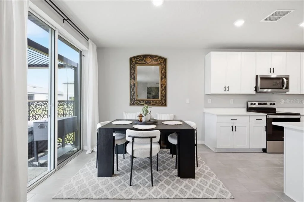 Photo of 10119 DAYBREAK GLEN
