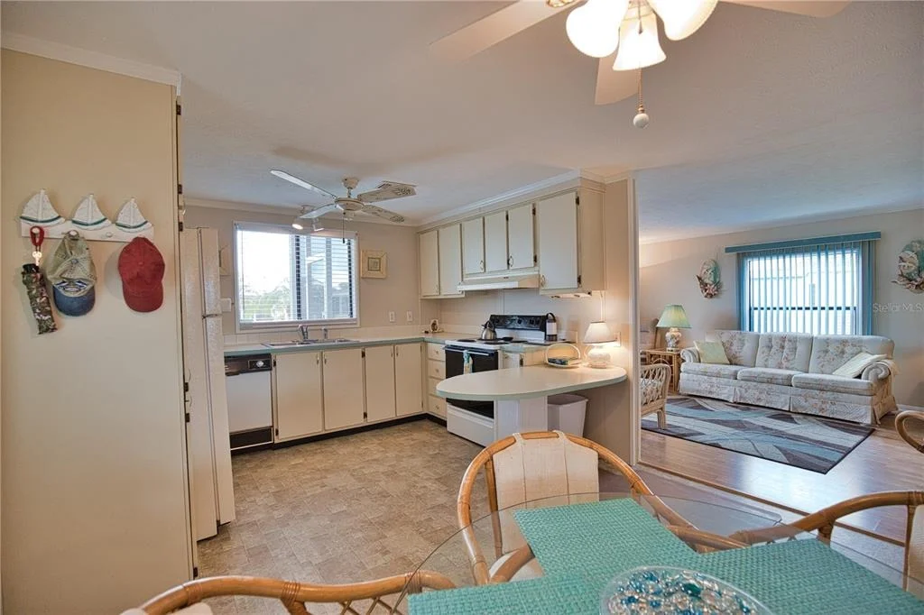 Photo of 632 LA JOLLA CIRCLE