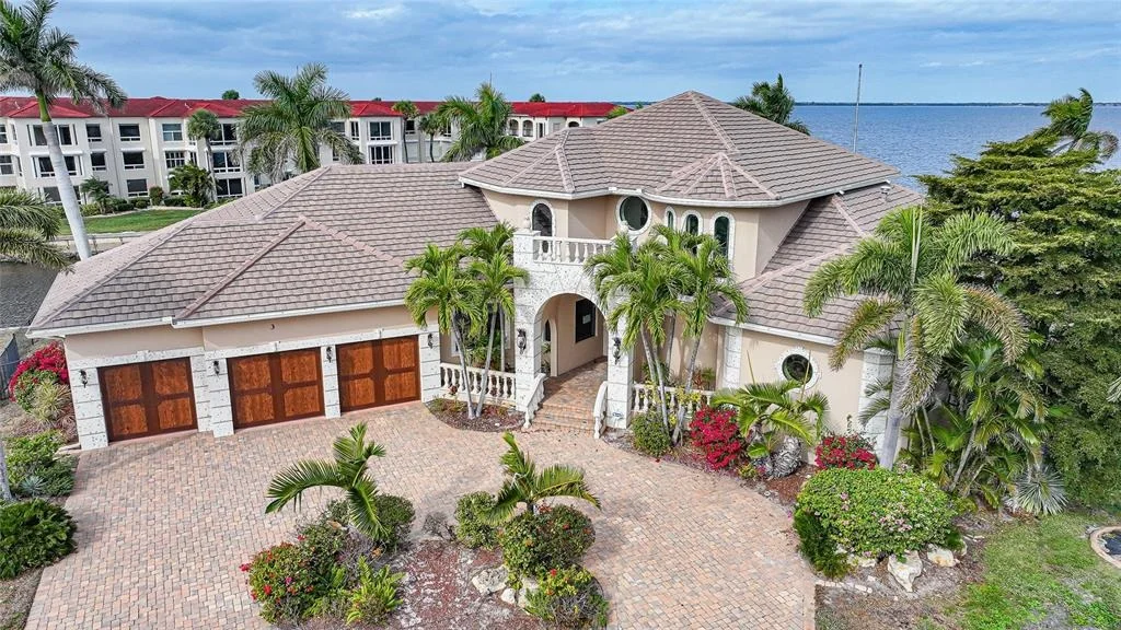 Photo of 3 HIBISCUS DRIVE