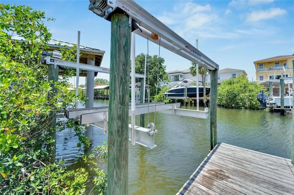 Photo of 517 TREVISO DRIVE