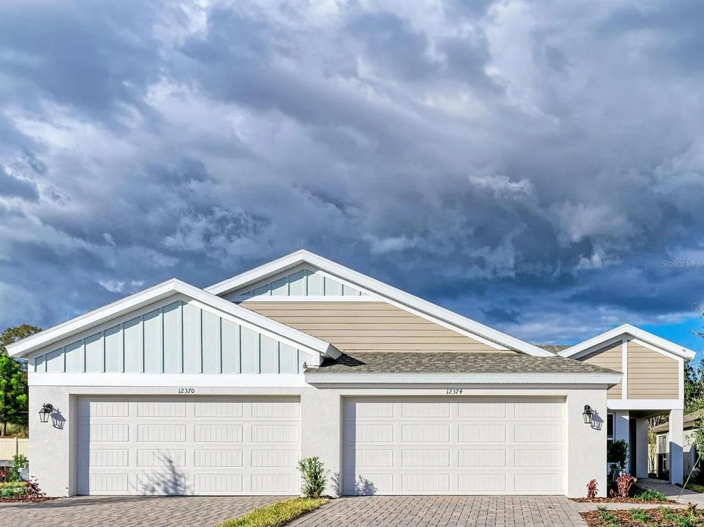 Photo of 12374 OAK  HILL WAY