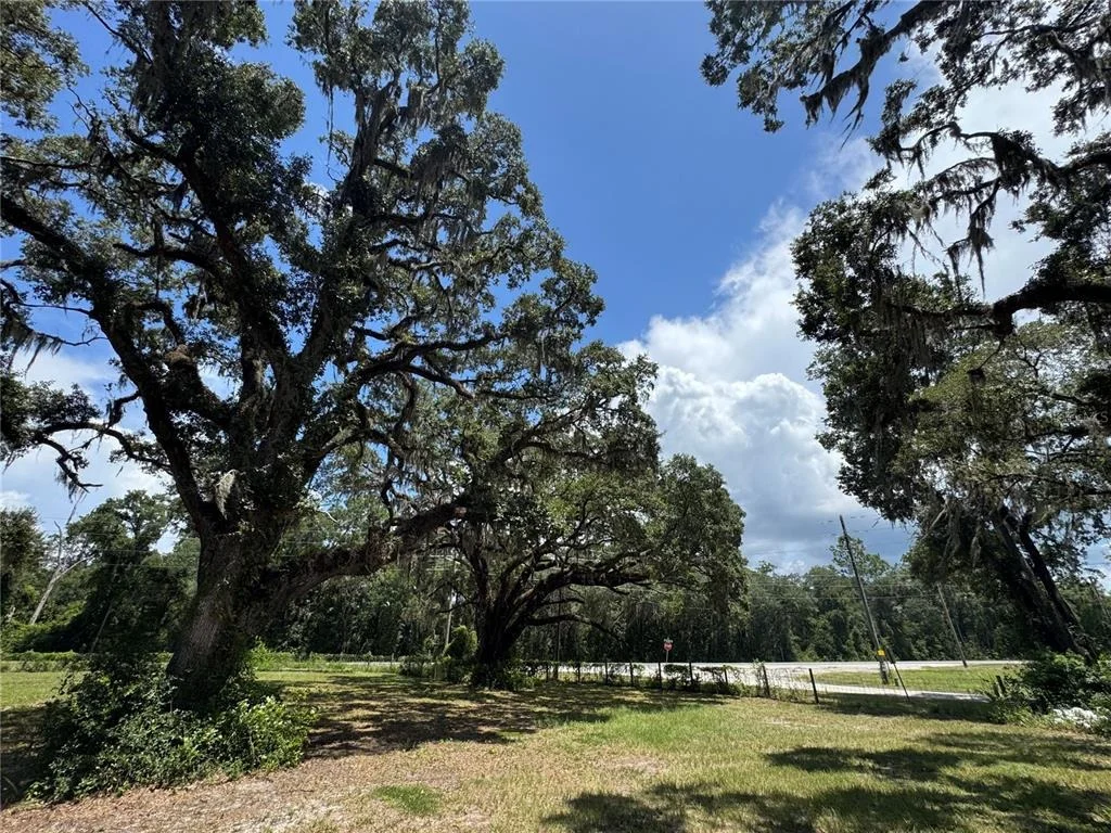 Photo of 1220 N US HIGHWAY 41