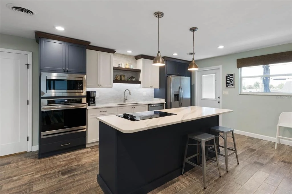 Photo of 76 BANYAN DRIVE