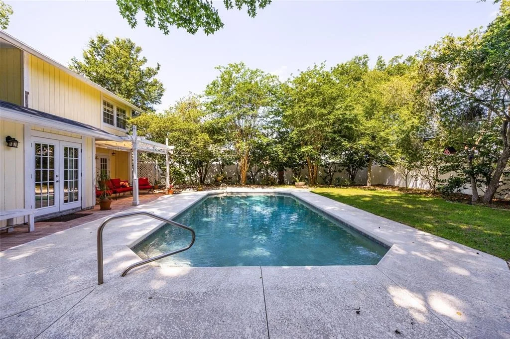 Photo of 31 WENDOVER LANE