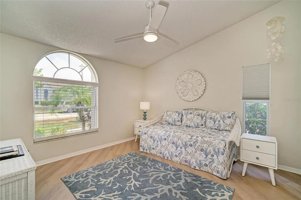 Photo of 6604 STONE RIVER ROAD
