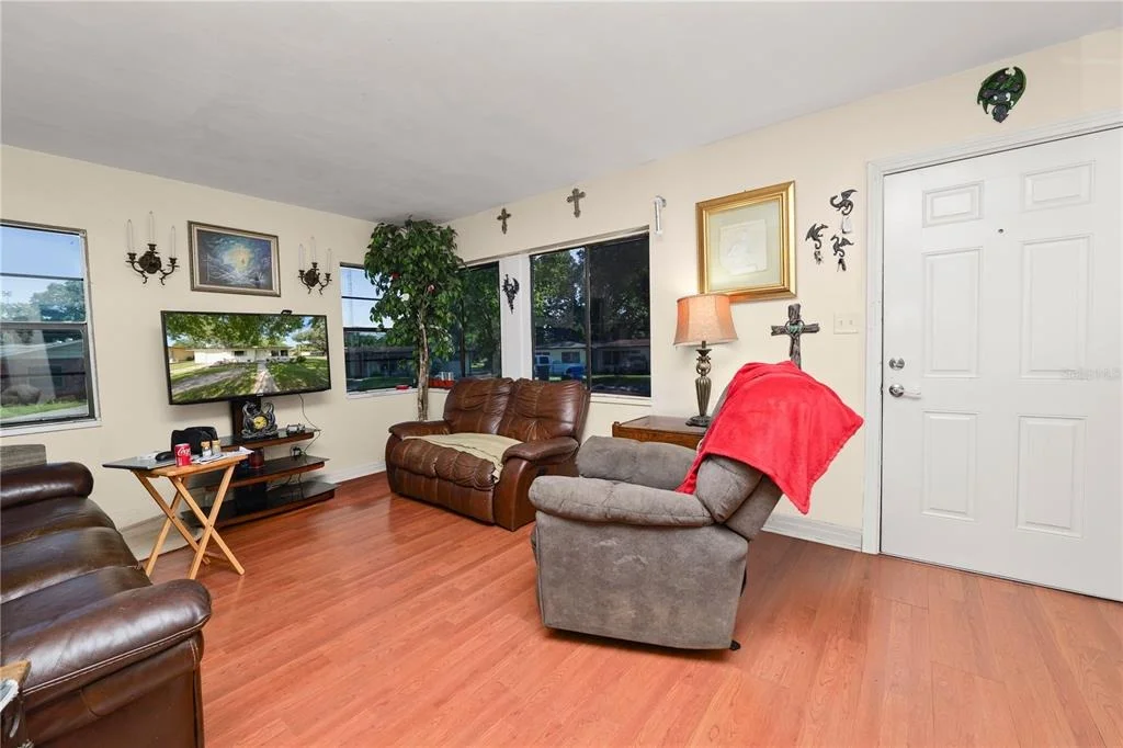 Photo of 621 HILLSIDE DRIVE