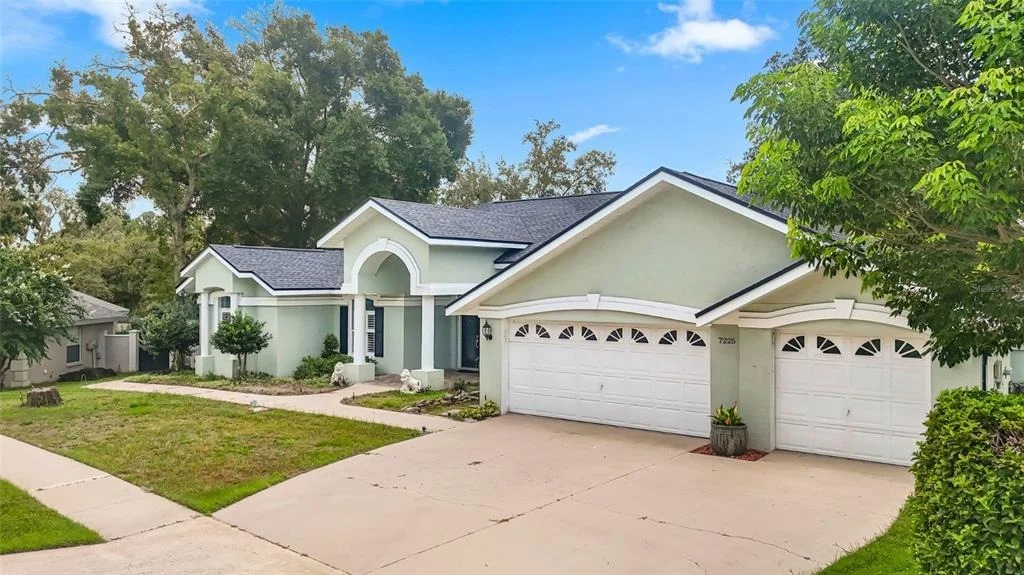 Photo of 7225 RIVER FOREST LANE