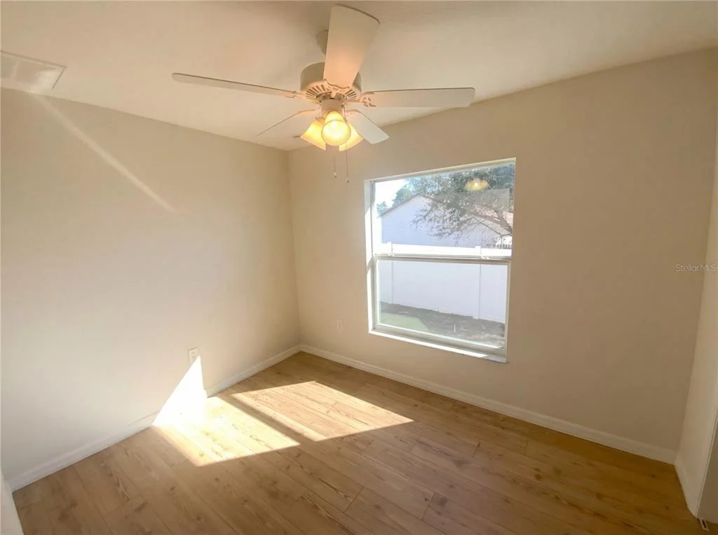 Photo of 11275 LINDEN DRIVE