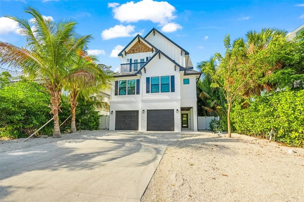 Photo of 211 GRANT DRIVE