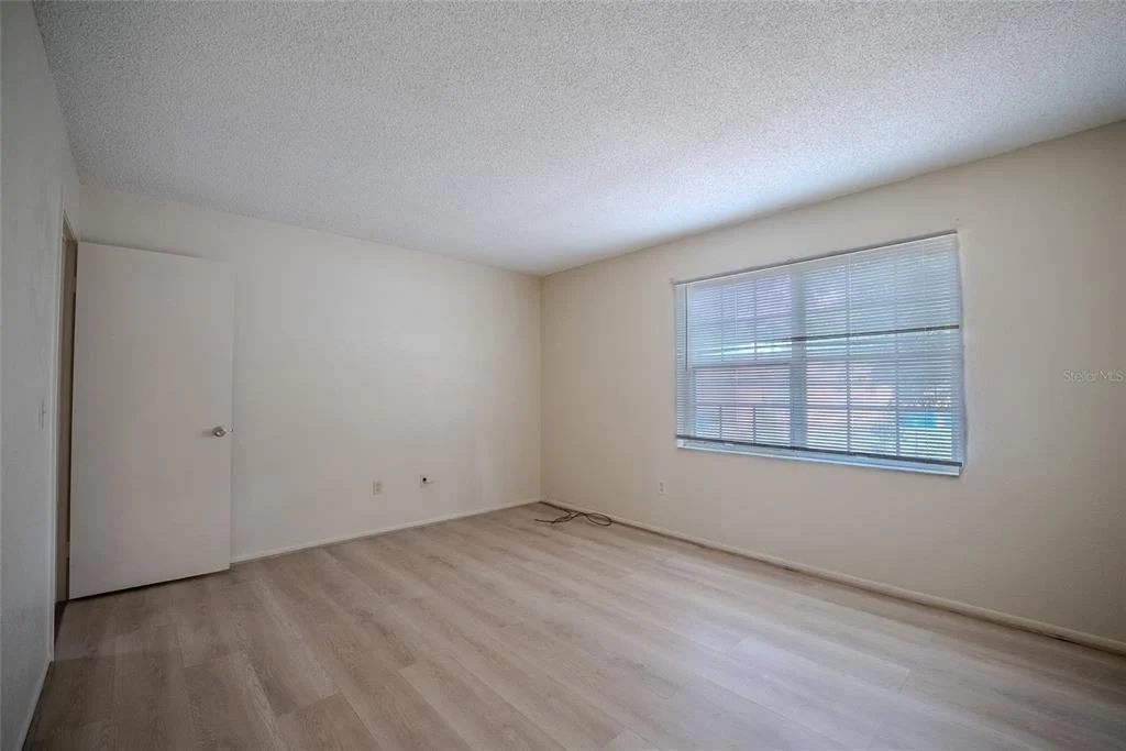 Photo of 21 SPRING LOOP CIRCLE