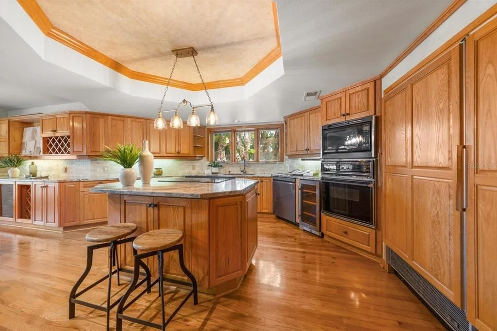 Photo of 220 HARBOR VIEW LANE