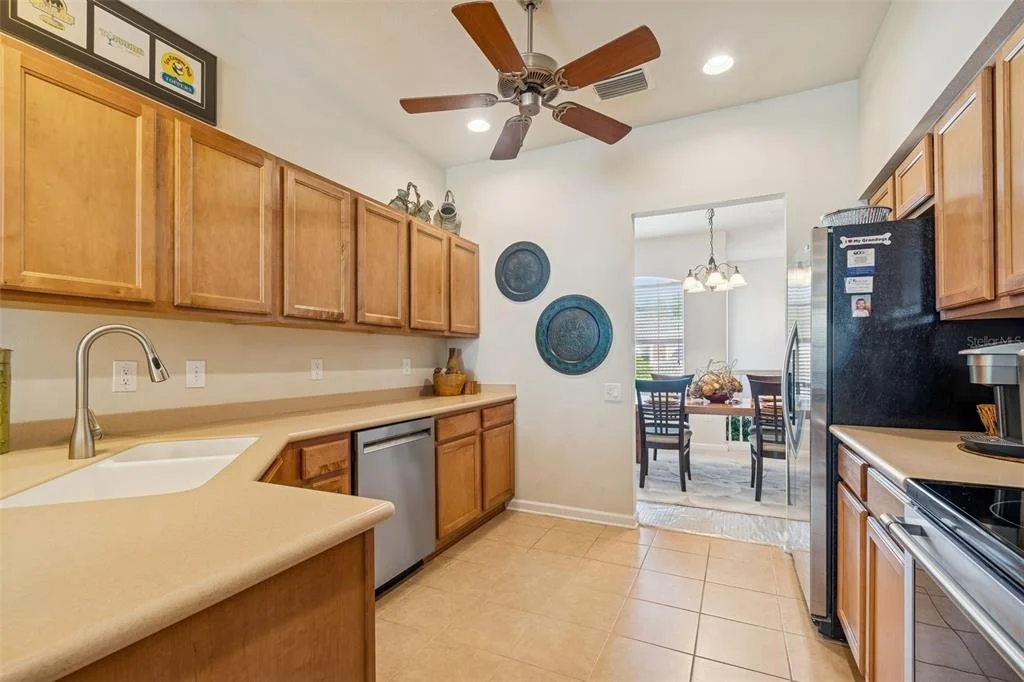 Photo of 894 LANTERN WAY