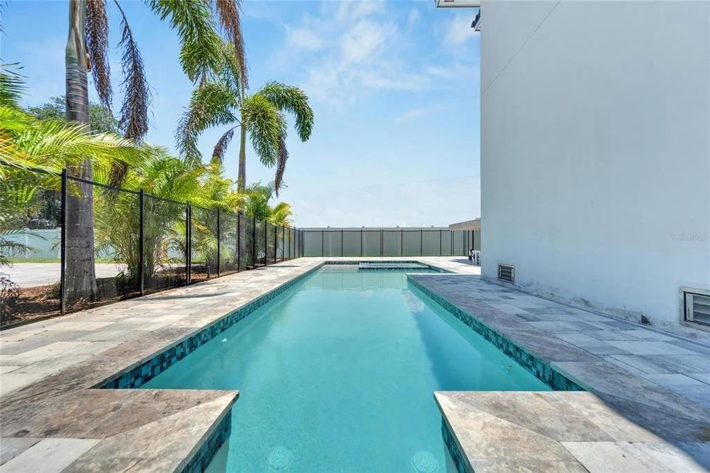 Photo of 517 TREVISO DRIVE