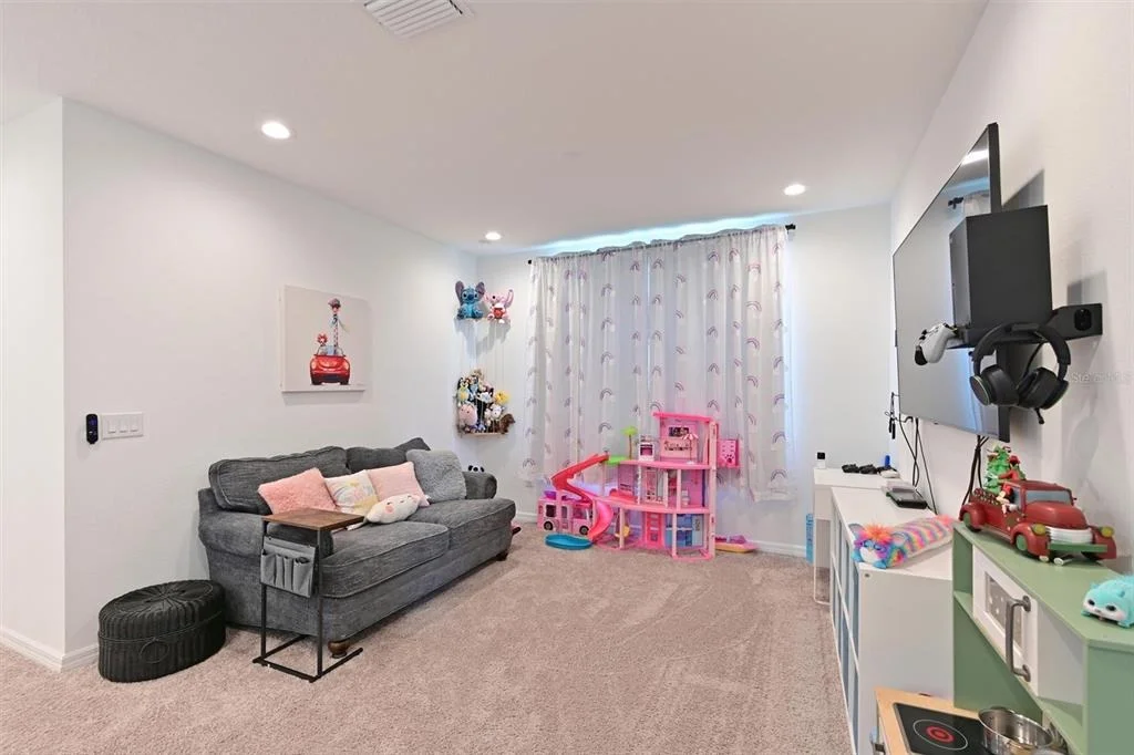 Photo of 11124 MOONSAIL DRIVE