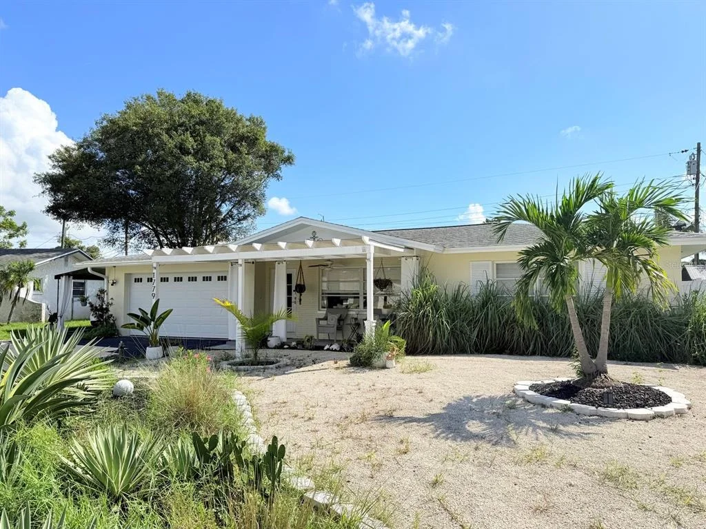 Photo of 1779 AVON LANE