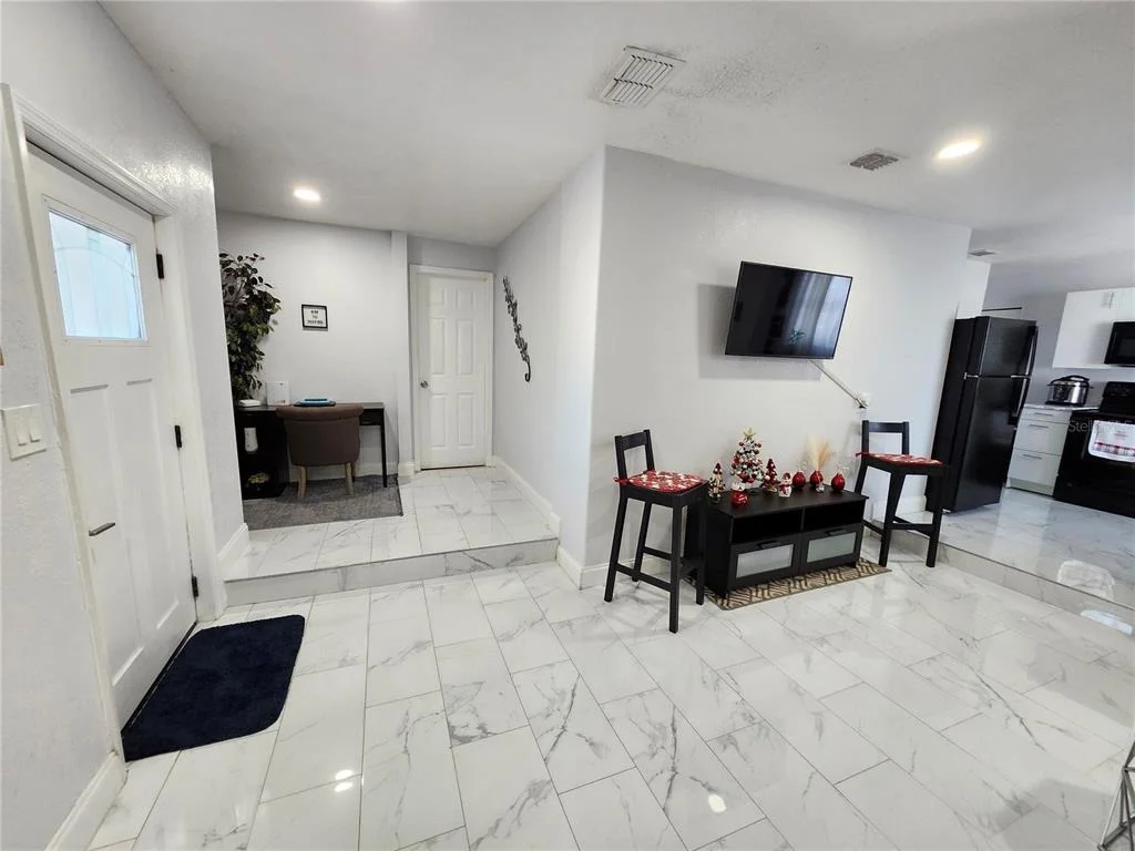 Photo of 10805 DESOTO ROAD