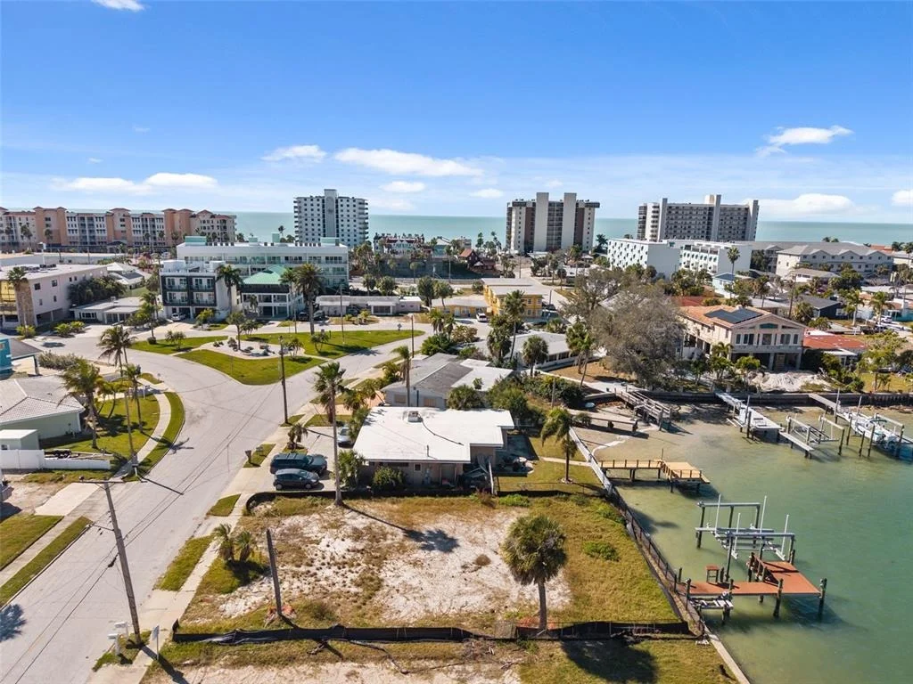 Photo of 15307 HARBOR DRIVE