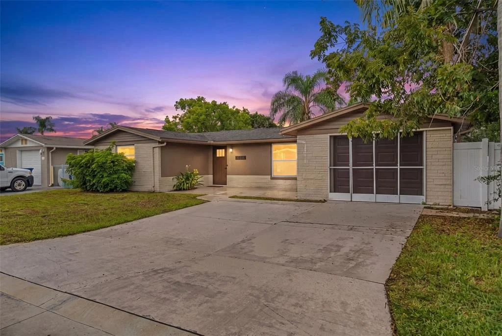 Photo of 4036 SUNRAY DRIVE