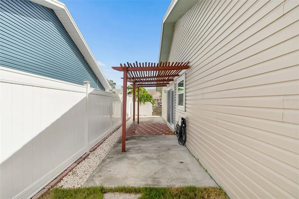 Photo of 3134 WHISPERING DRIVE N