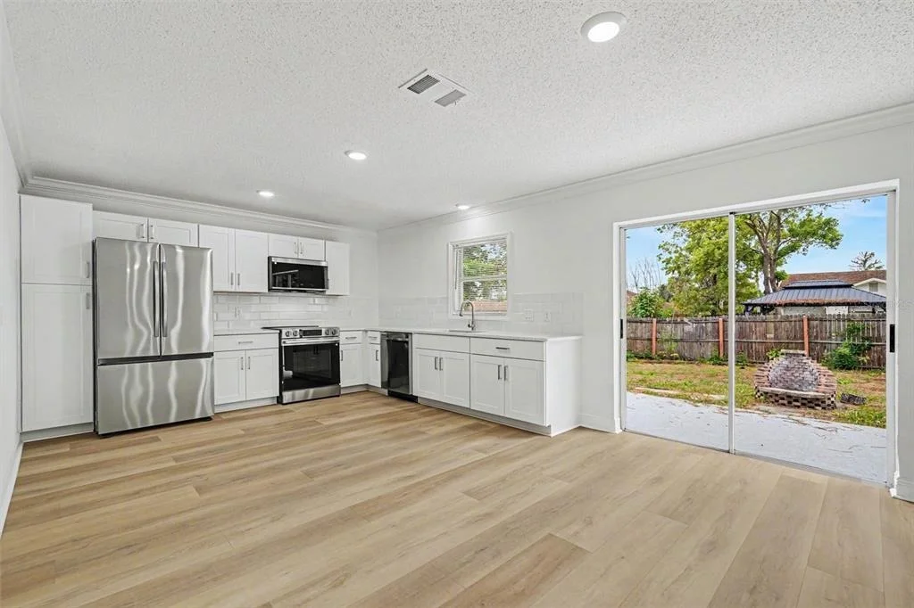 Photo of 6197 HELMLY AVENUE