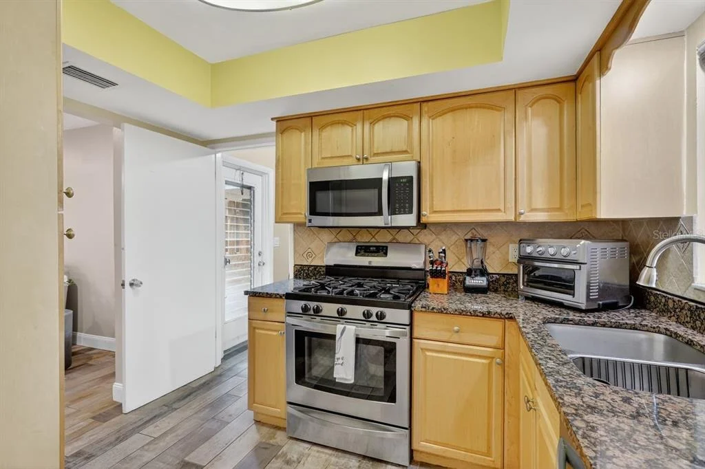 Photo of 1884 SOUTHPOINTE DRIVE