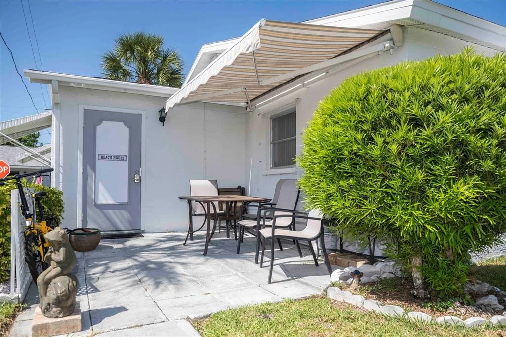 Photo of 6024 CORAL WAY