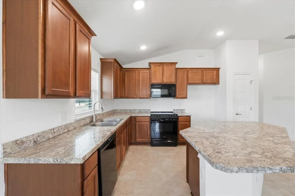 Photo of 851 VIENNA DRIVE