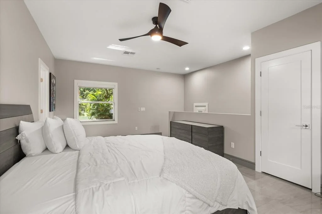 Photo of 808 EDGEWATER DRIVE