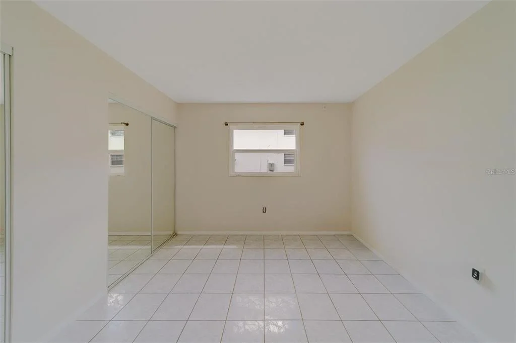 Photo of Unit F12 at 2500 HARN BOULEVARD