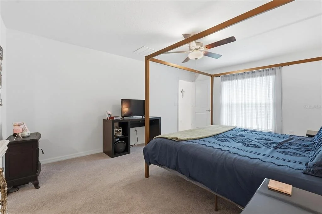 Photo of 1681 RED LOOP