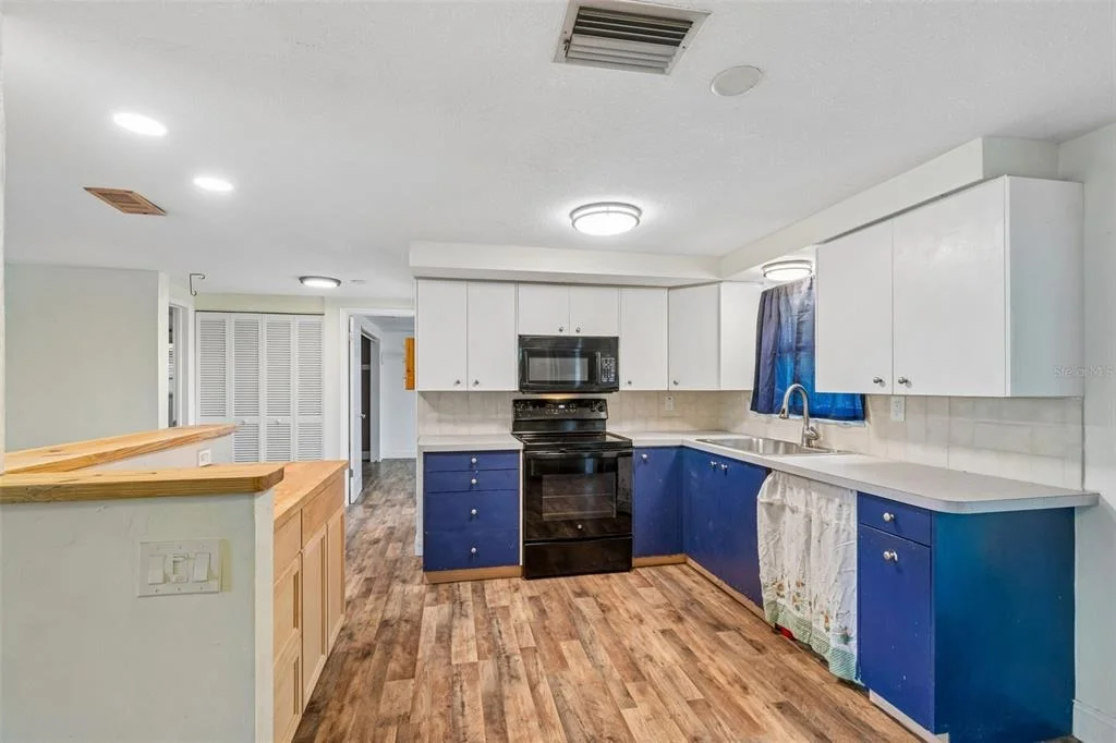 Photo of 1056 TAMARAC DRIVE