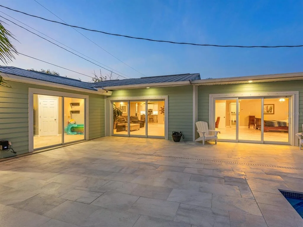 Photo of 221 LYCHEE ROAD