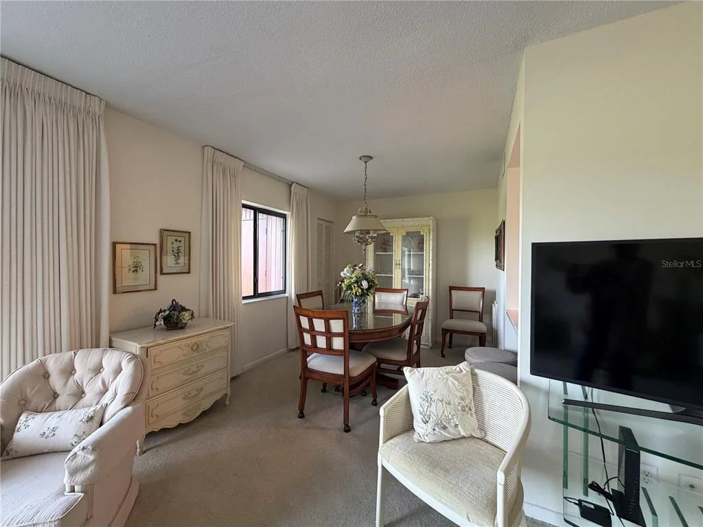 Photo of Unit A at 656 MIDWAY DRIVE