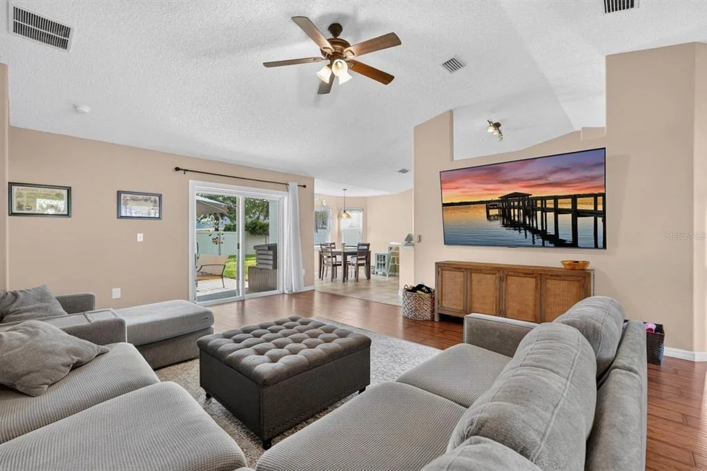 Photo of 19 RED OAK PLACE