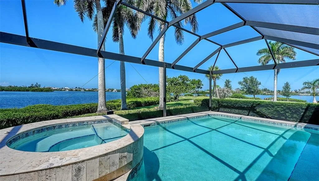 Photo of 321 LOOKOUT POINT DRIVE