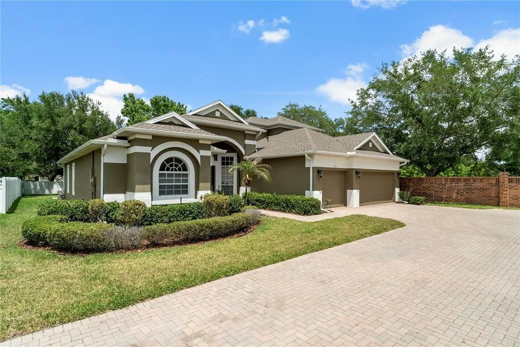 Photo of 925 BAINBRIDGE LOOP