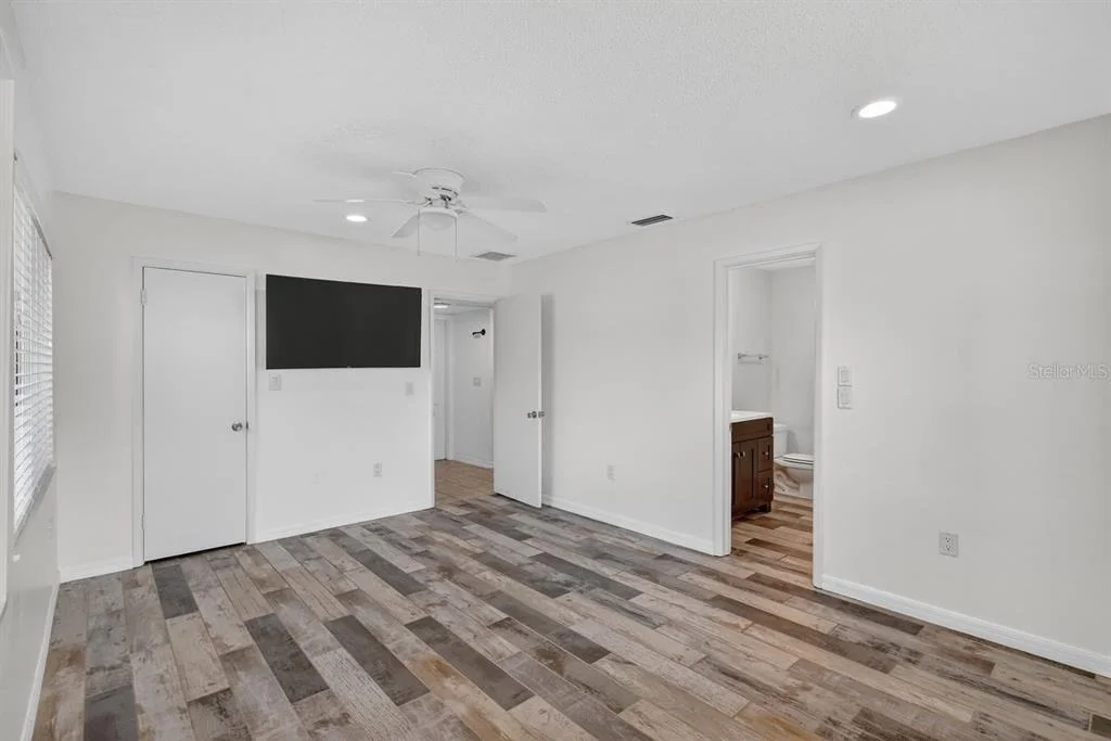 Photo of 1884 SOUTHPOINTE DRIVE