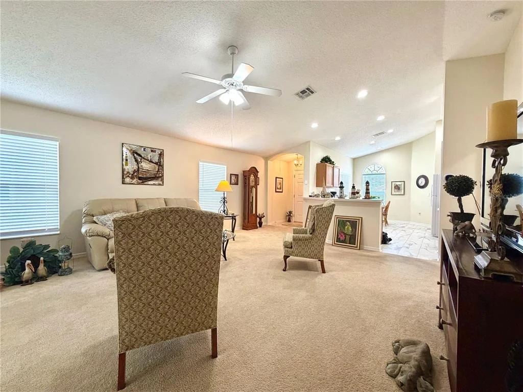Photo of 259 CENTER OAK CIRCLE