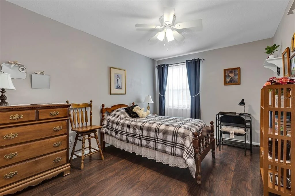 Photo of 406 STERLING LAKE DR